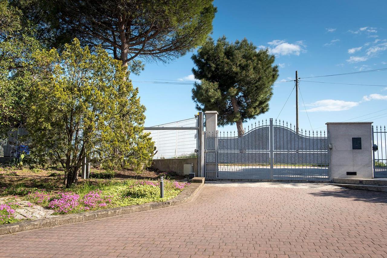 A11 - Varano, Delizioso Trilocale Con Giardino 안코나 외부 사진